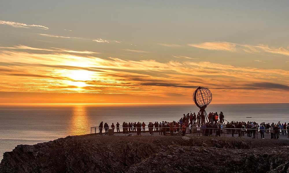Europe-Scandinavian-countries-midnight-sun