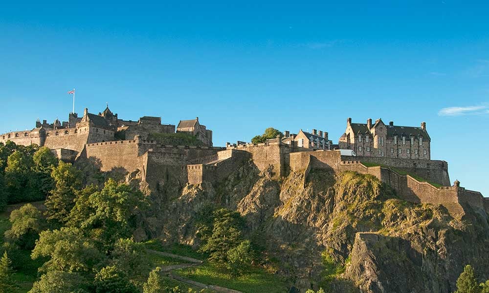 United-Kingdom-Scotland-Edinburgh-Castle