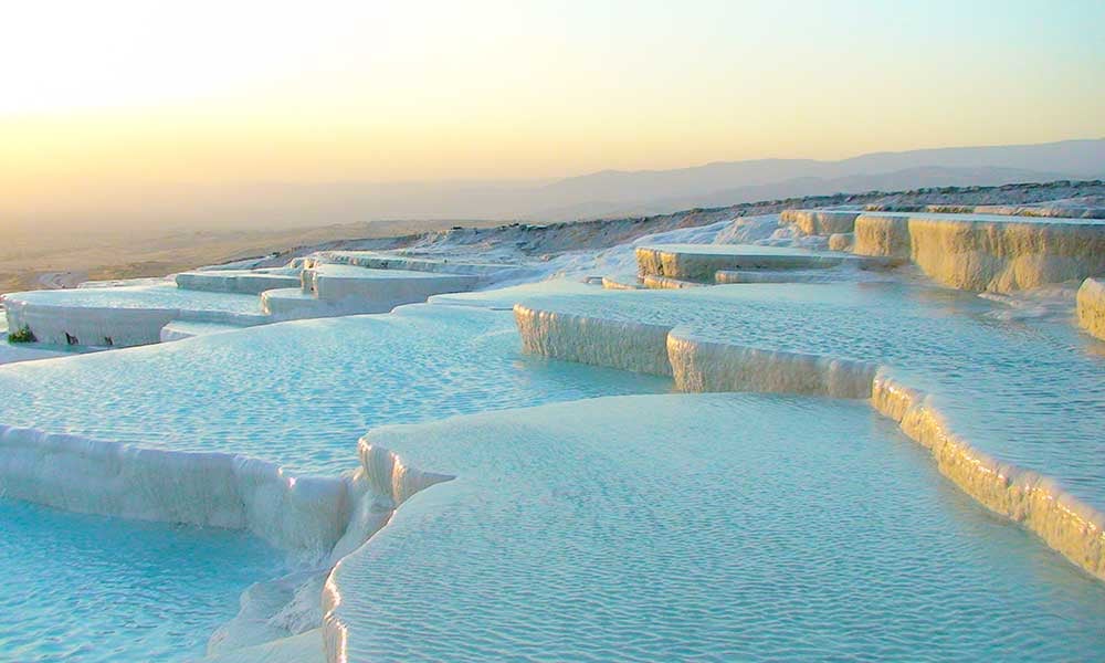 Turkey-Pamukkale-thermal-pools