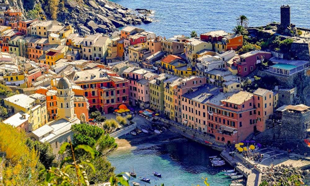 Europe-Italy-Cinque Terre-Vernazza